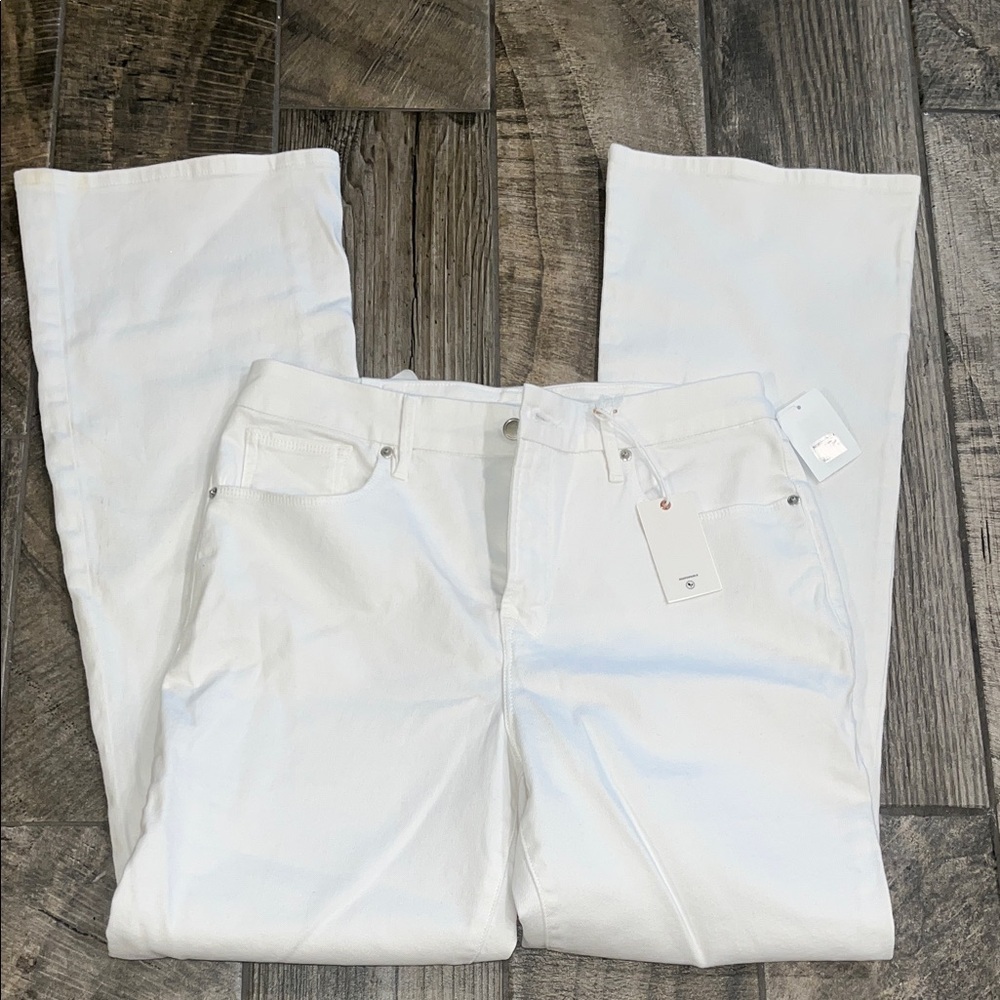 NWT Good American flare leg White Jeans